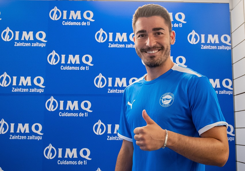 El Deportivo Alavés arranca la pretemporada con los reconocimientos médicos de IMQ